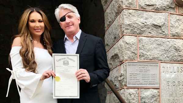 RHOD’s LeeAnne Locken and Rich Emberlin Get Their Marriage License: Pic