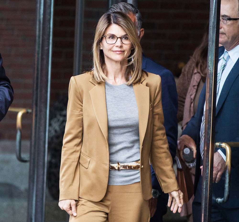 Lori Loughlin Arrives Court College Admissions Scandal