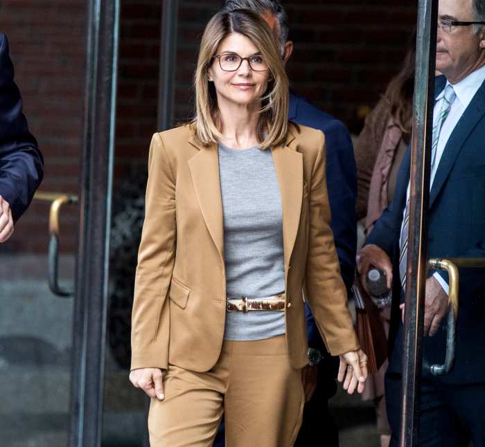 Lori-Loughlin-Pleads-to-Fraud-in-College-Admissions-Scandal