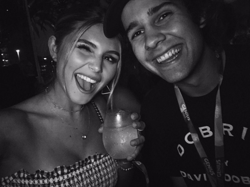 Olivia Jade Parties With YouTube Stars Amid College Scandal