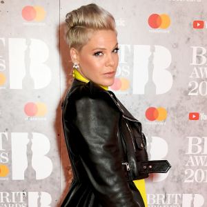 Pink-Opens-Up-About-Anxiety-and-Suicide