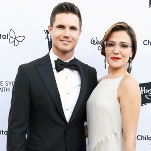 Robbie Amell Italia Ricci Pregnant