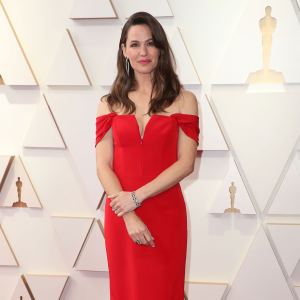 See Jennifer Garner's Fashion Evolution On and Off the Red Carpet: From Glitzy Gowns to Chic Jeans