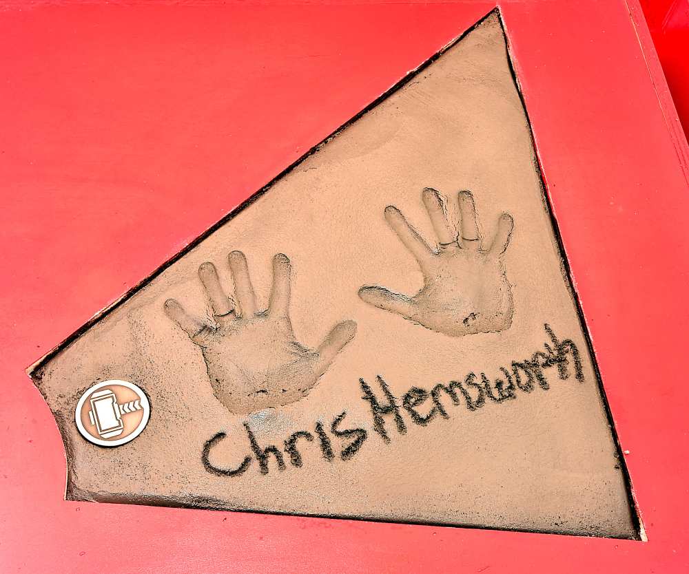 chris hemsworth handprint TCL Chinese Theatre