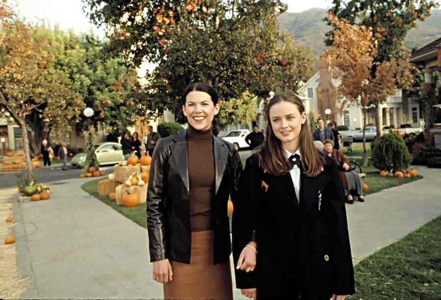 Gilmore Girls Stars Hollow Fictional Towns