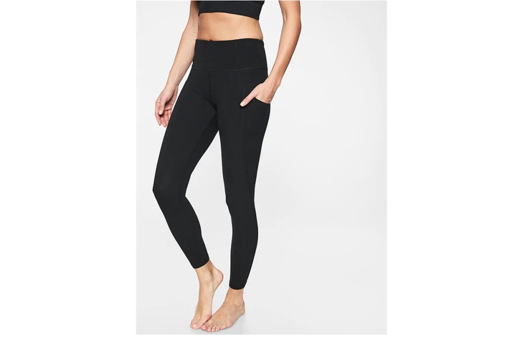 These Top-Rated Athleta Leggings Have Pockets That Are So Perfect