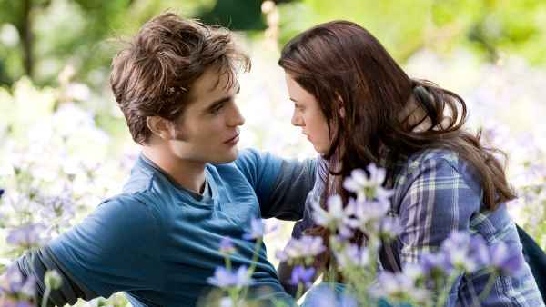 robert-pattinson-kristen-stewart-twilight
