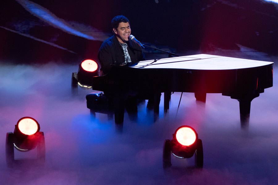 Alejandro Aranda American Idol Finalists