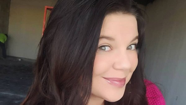 Amy-Duggar-maternity-pants