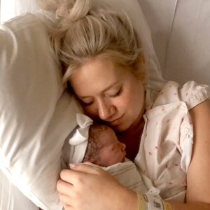 Arie-Luyendyk-Jr.-and-Lauren-Burnham-Share-First-Pics-of-Newborn-Daughter-2