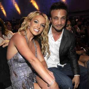 Britney Spears and Larry Rudolph Clarifies Never Perform Again.jpg