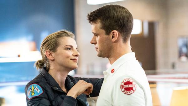 Chicago Fire Finale Sylvie BrettMatthew Casey