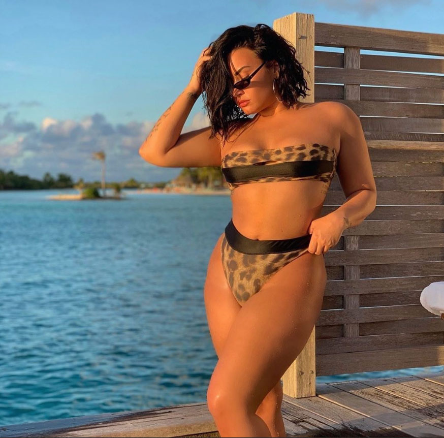 Demi Lovato Poses in Bikini, Signs With Justin Bieber and Ariana Grande’s Manager
