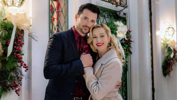 Kellie Pickler & Wes brown in Christmas in Graceland