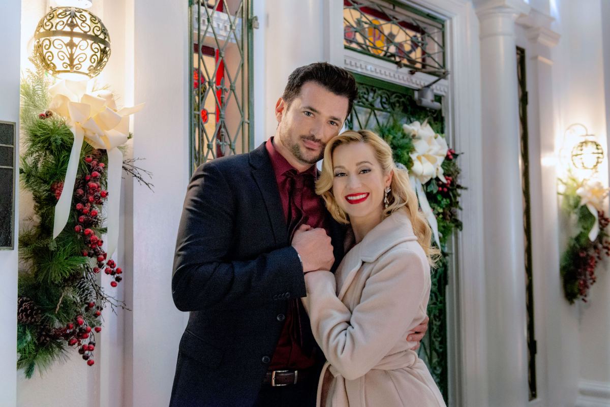 Kellie Pickler & Wes brown in Christmas in Graceland