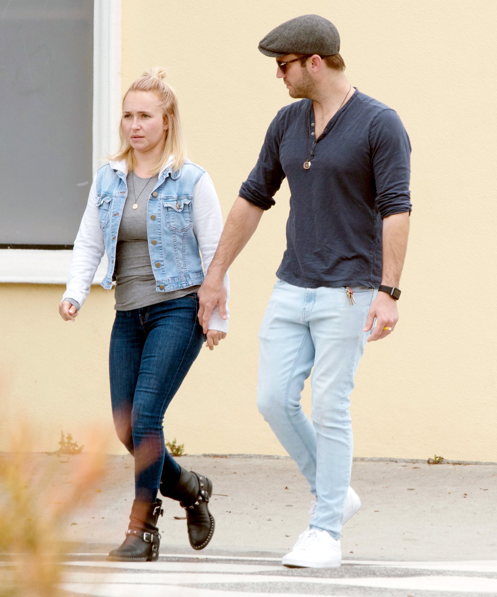 hayden-panettiere-brian-hickerson-hold-hands-after-his-arrest-us-weekly