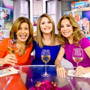 Hoda-Kotb-Mothering-Skills-Learned-Kathie-Lee-Gifford-and-Jenna-Bush-Hager-2