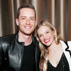 Jesse-Lee-Soffer,-Tracy-Spiridakos-Chicago-PD
