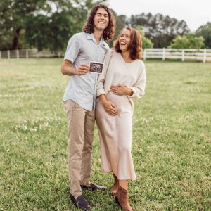 John Luke and Mary Kate Robertson Expecting 1st Child, a Baby Boy