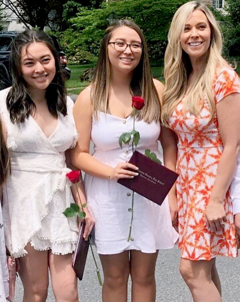Kate-Gosselin-Celebrates-Twins-Cara-and-Mady’s-High-School-Graduation
