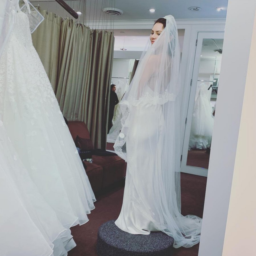 Katherine-McPhee-wedding-dress