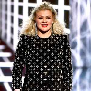 Kelly-Clarkson-Surgery-Appendix