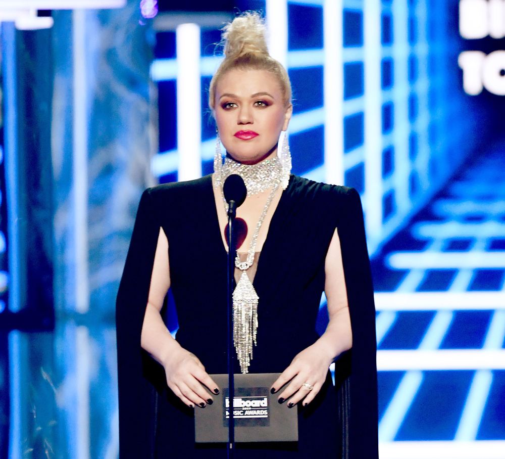 Kelly Clarkson Surgery Scars Billboard Music Awards 2019 Voldemort