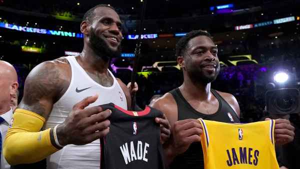 LeBron James and Dwyane Wade Kids To Play Basketball Together