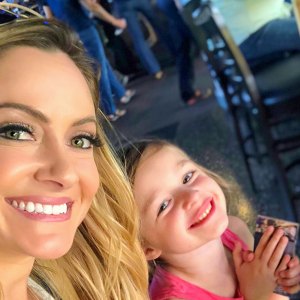 MOLLY-MESNICK-daughter