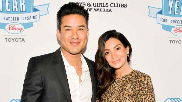 Mario-Lopez-Courtney-Mazza-gives-birth