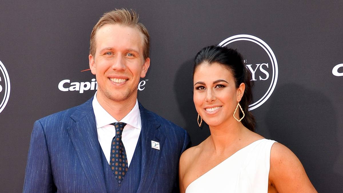 Nick Foles Tori Miscarriage