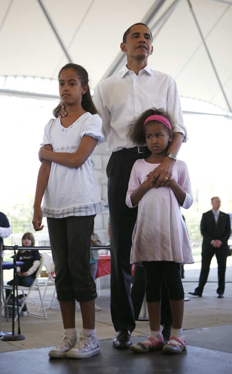 Barack Obama Sasha and Malia Obama Family Gallery