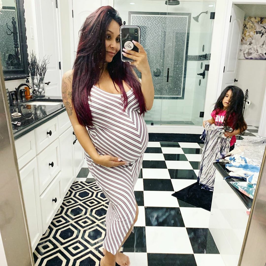 Pregnant Nicole ‘Snooki’ Polizzi Celebrates Baby Shower