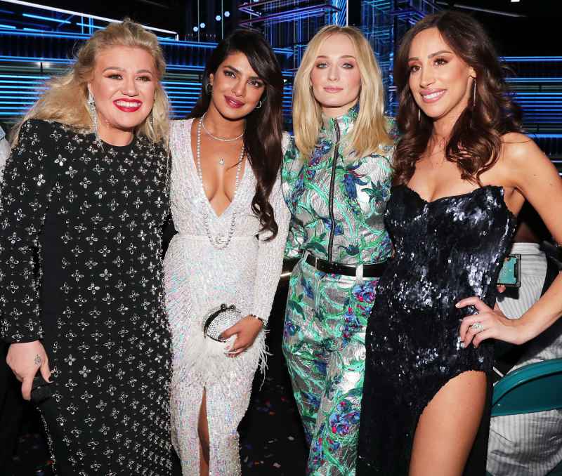 Billboard Music Awards 2019 What You Didnt See Kelly Clarkson Priyanka Chopra Sophie Turner Danielle Jonas