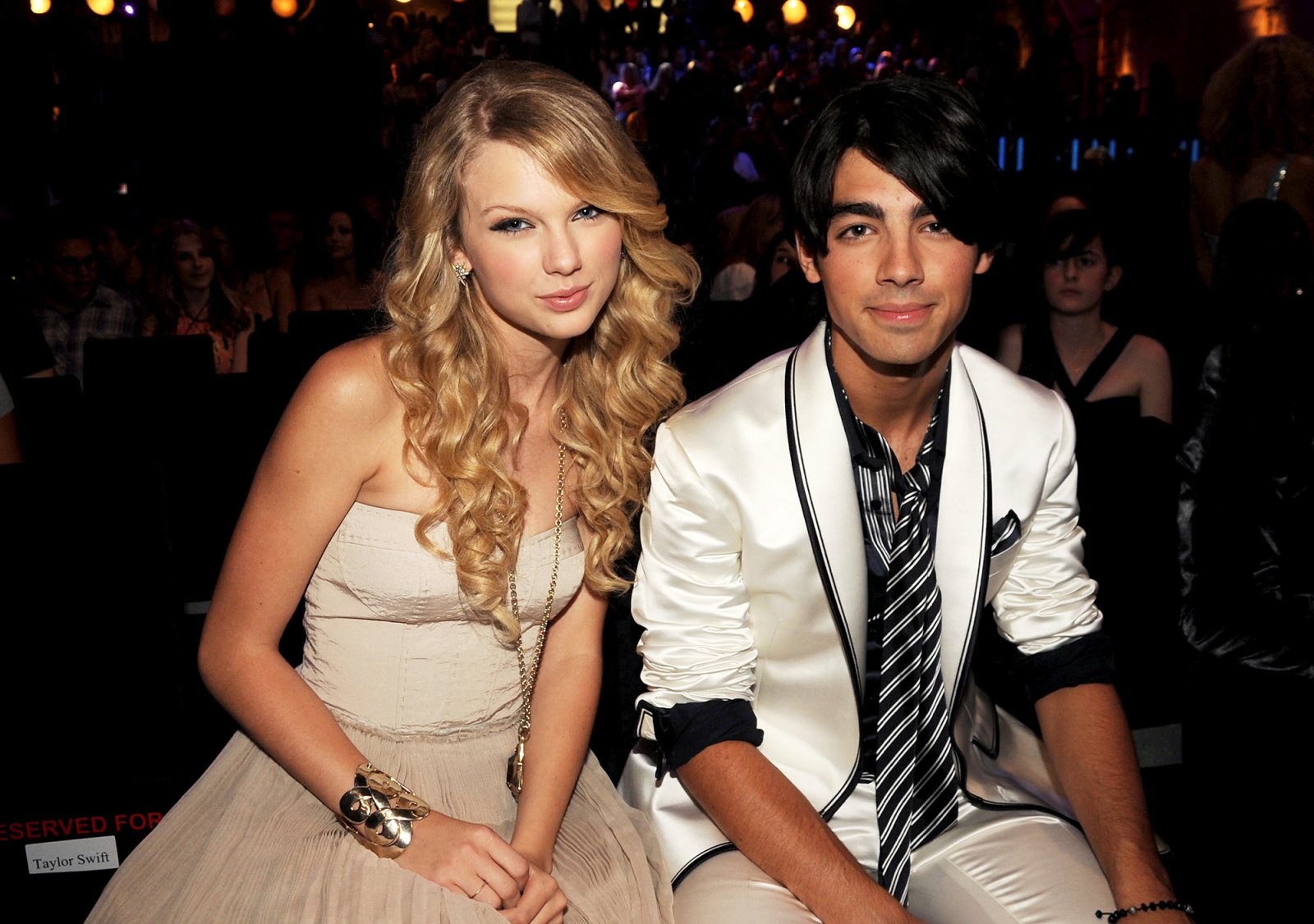 1600px x 1126px - Taylor Swift's Dating History: Timeline of Famous Exes, Boyfriends