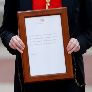 Duchess Meghan Prince Harry Royal Baby Announced Easel Buckingham Palace