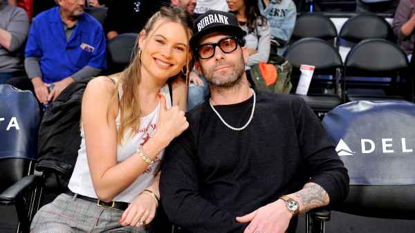 Behati-Prinsloo-Adam-Levine-postpartum-depression