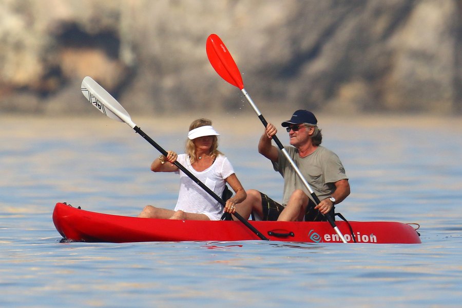Bikini Kate Hudson Vacation Boyfriend Danny Fujikawa Goldie Hawn Kurt Russell