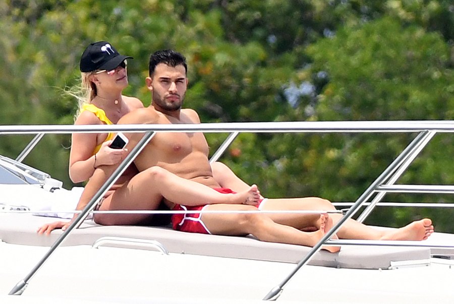 Britney Spears and Sam Asghari Recreate Titanic
