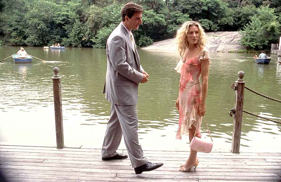 Carrie-and-Big-at-the-Boathouse-Central-Park-Sex-and-the-City