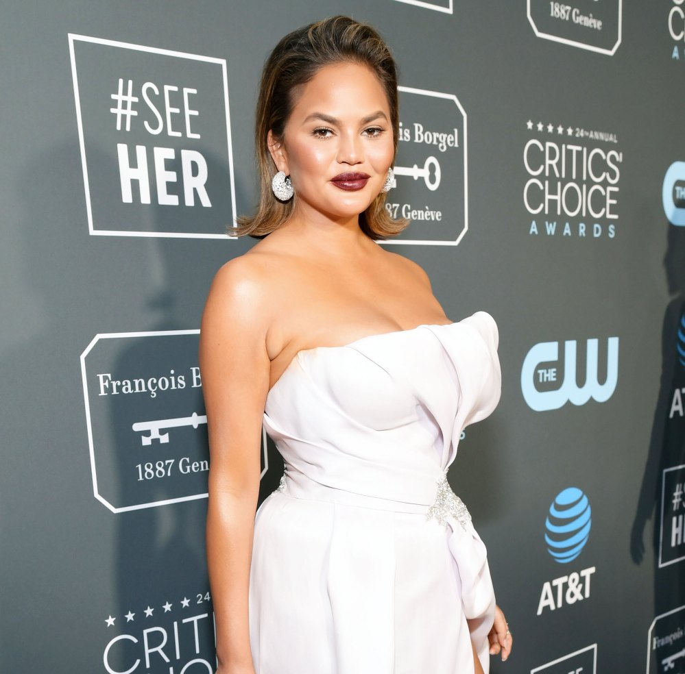 Chrissy Teigen Claps Back Social Media Pregnancy