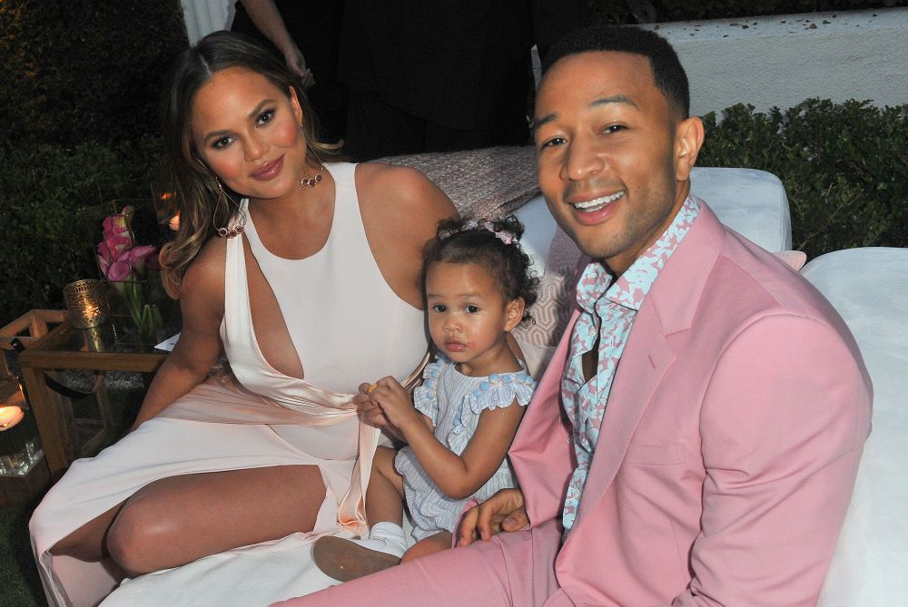 Chrissy Teigen Claps Back Troll Slamming Daughter Luna&rsquo;s Hair