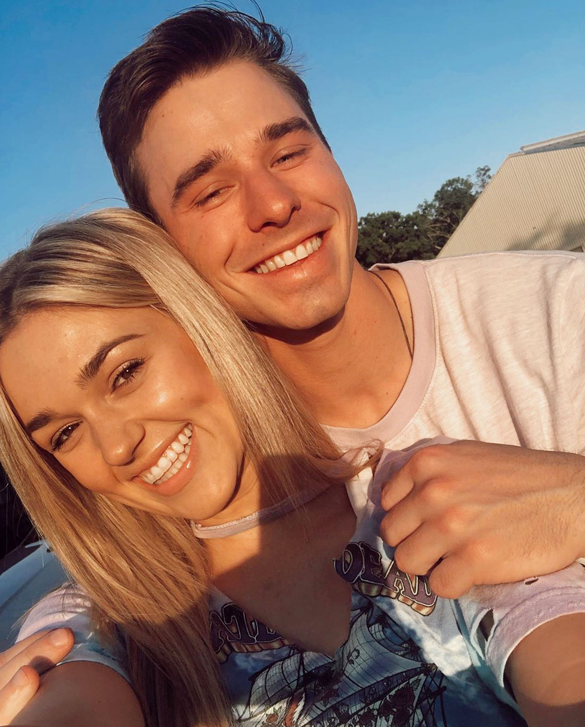 Duck Dynastys Sadie Robertson Is Engaged to Christian Huff