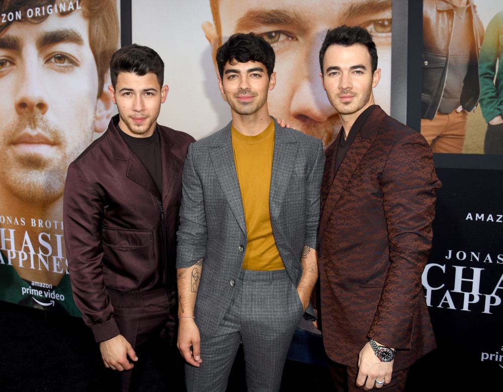 Jonas Brothers announce a memoir for fall release - Los Angeles Times