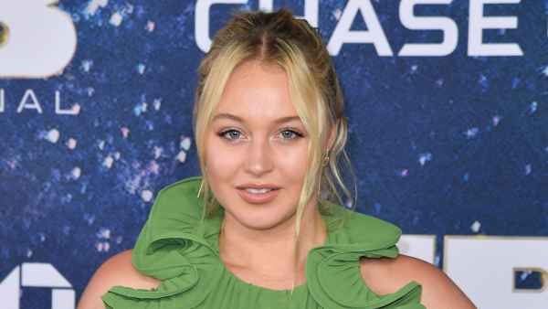 Iskra Lawrence Slams Nike Plus-Size Mannequin Haters