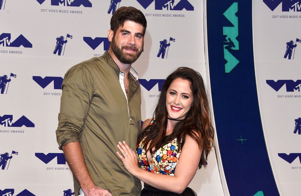 Jenelle Evans Posts Pic of David Eason and Their 'Chickens' Following Custody Battle Drama MTV Video Music Awards