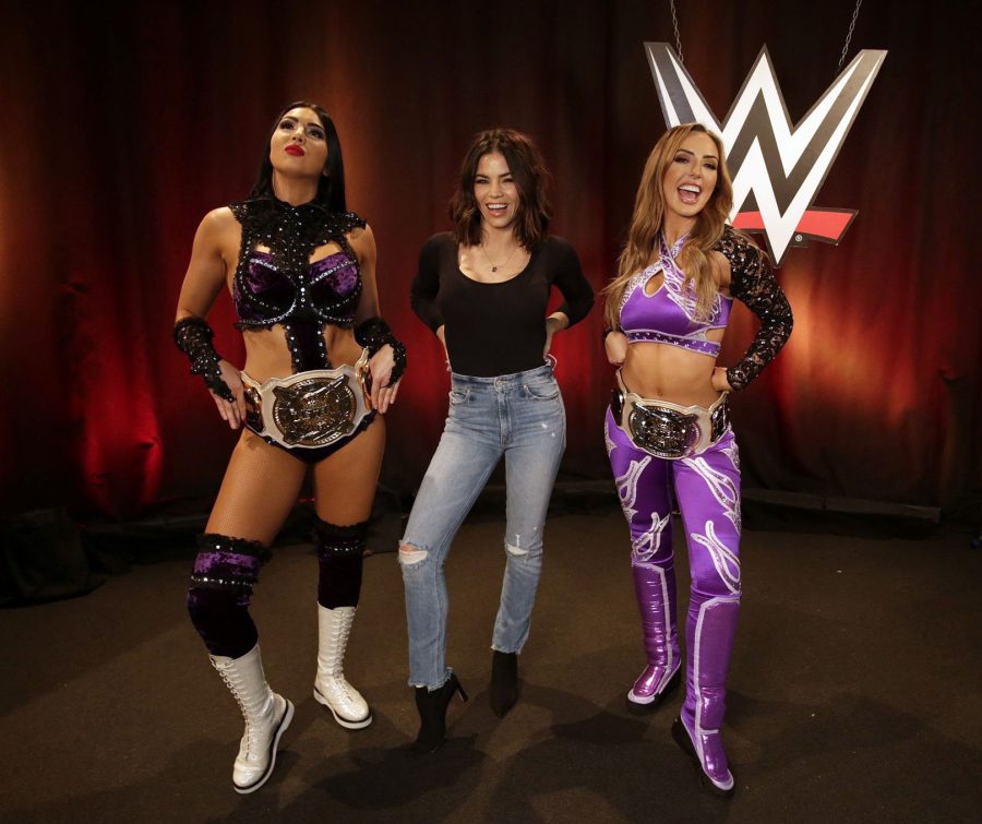 Jenna Dewan Poses With WWE Women's Tag Team Champions The IIconics