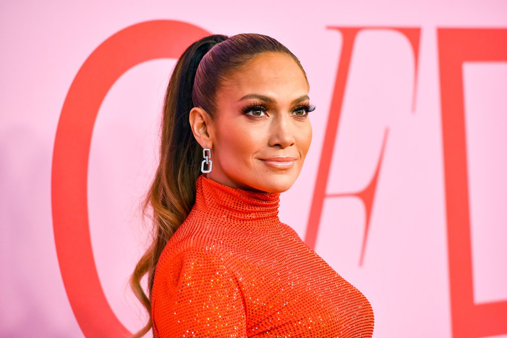 Jennifer Lopez Doesn&rsquo;t Count First Two Marriages