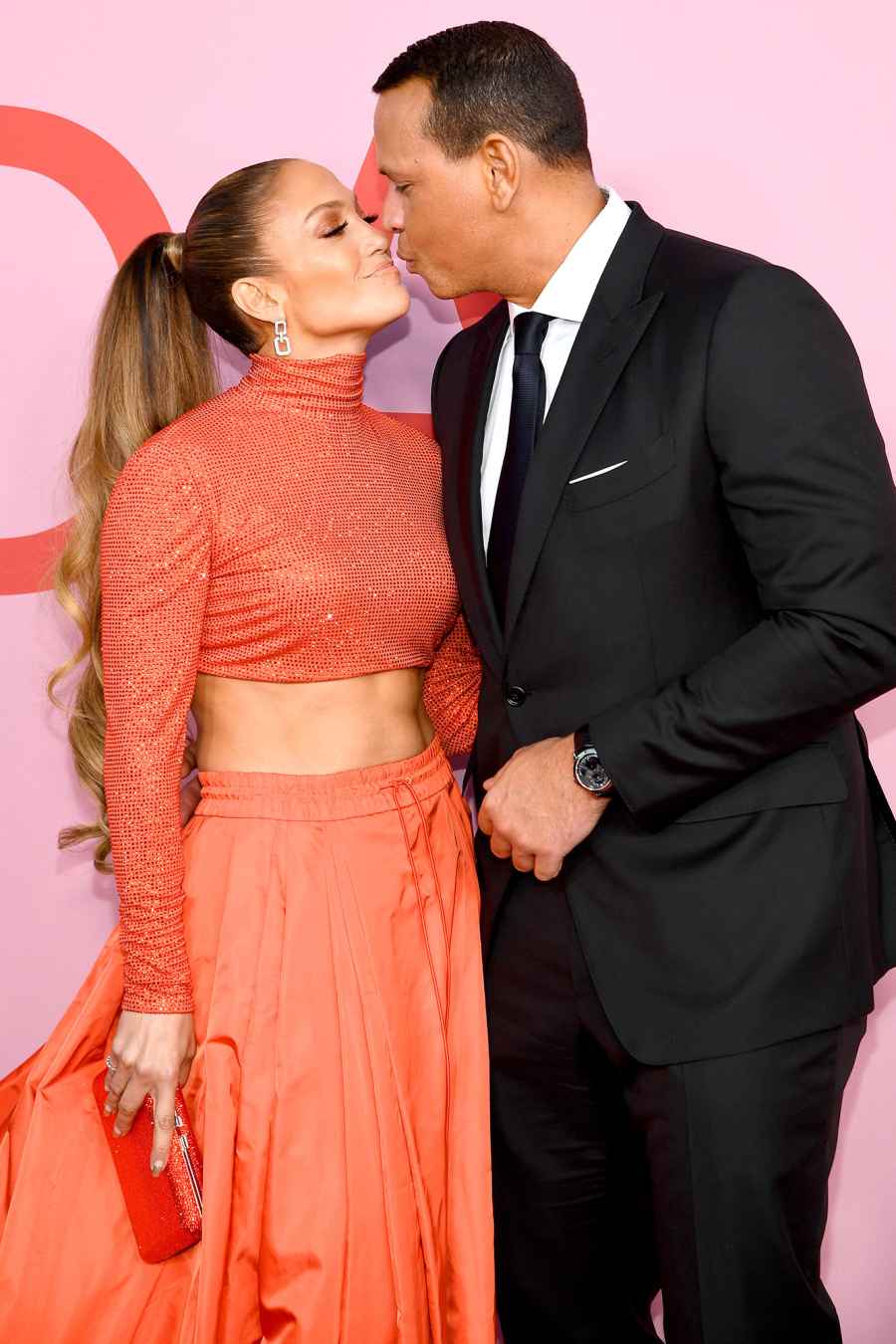 Jennifer Lopez and Alex Rodriguez Kissing