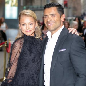 Kelly Ripa Shows Her and Mark Consuelos’ Kids Vacation Pics